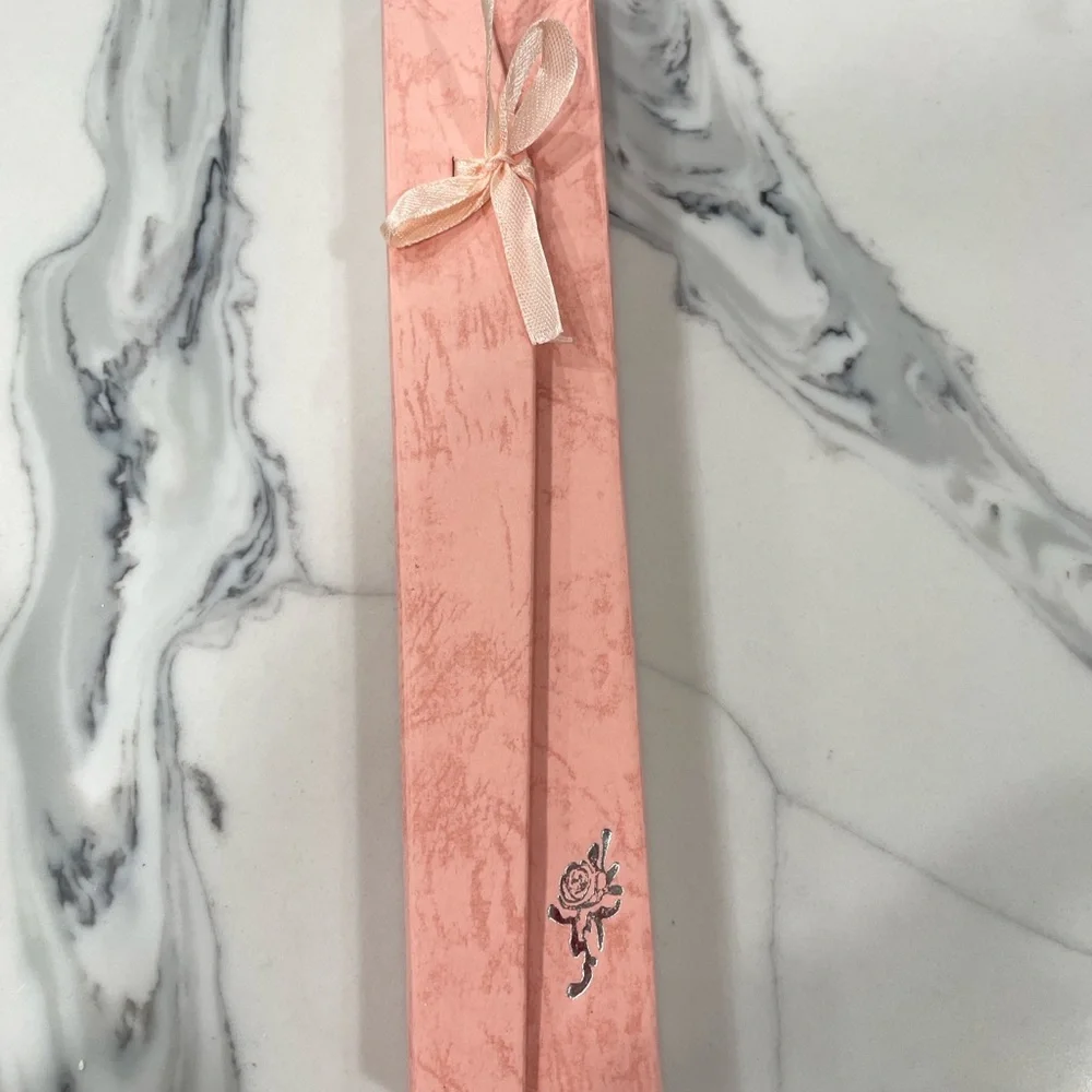 Elegant Pearl Necklace plus free earrings - Picture 2 of 4